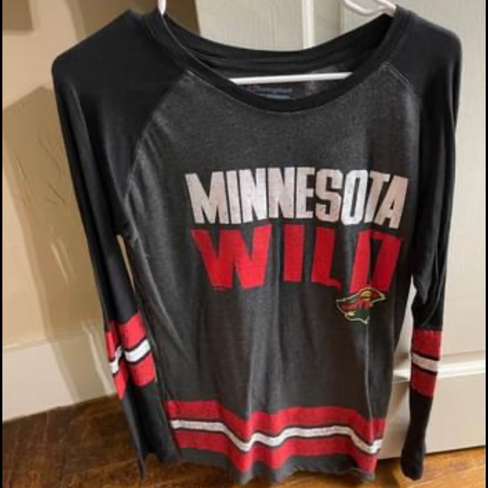 mn wild long sleeved t shirt